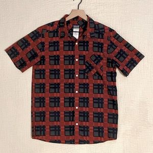 Patagonia Men’s Short-sleeve Button-up Shirt